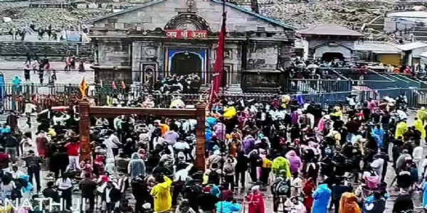 খারাপ আবহাওয়ায় সাময়িকের জন্য স্থগিত কেদারনাথ যাত্রা