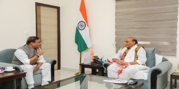 নয়াদিল্লিতে প্রতিরক্ষামন্ত্রী রাজনাথ সিং এবং বিদেশমন্ত্রী এস জয়শংকর সকাশে মুখ্যমন্ত্রী হিমন্তবিশ্ব
