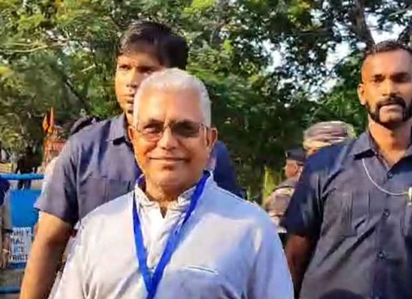 দিলীপ ঘোষ