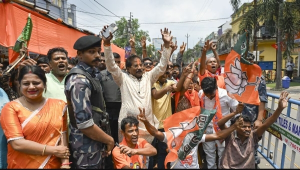 বিজেপি কর্মীদের বিজয উল্লাস