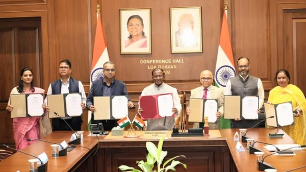 রাজ্যপালের হাতে অসমের নির্বাচনী ফলাফল পেশ সিইওর