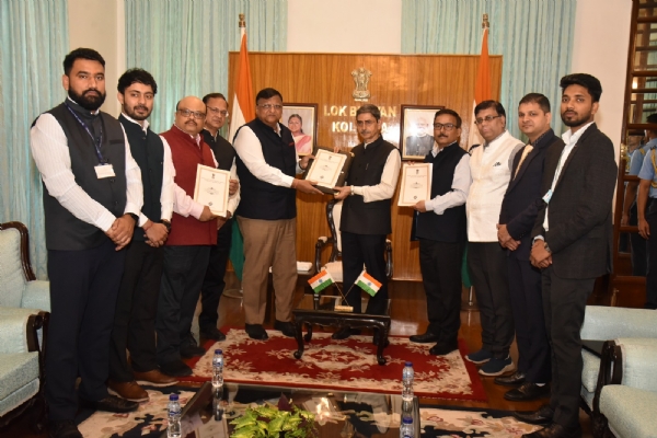 লোকভবনে রাজ্যপালের সঙ্গে মুখোমুখি সিইও
