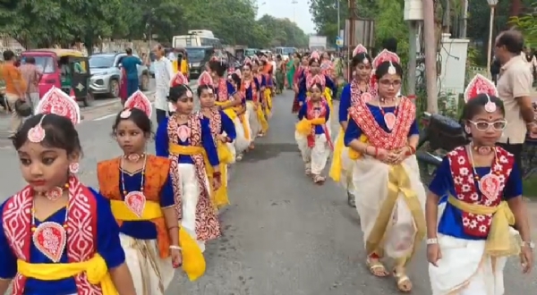 আগরতলায় কবি প্রণাম