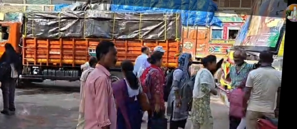 বিনামূল্যে মহিলাদের সরকারি বাসে যাতায়াত