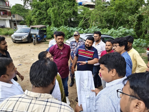 হাসপাতালের জমি পরিদর্শনে হেমন্ত বাগ