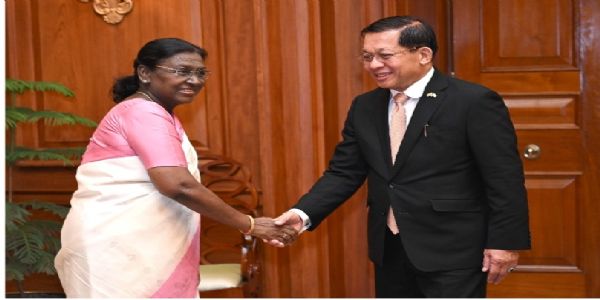 মায়ানমারের রাষ্ট্রপতি ইউ মিন-কে স্বাগত জানালেন রাষ্ট্রপতি দ্রৌপদী মুর্মু