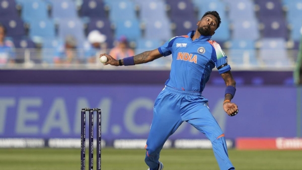 কোয়াড্রিসেপসের টানের কারণে আফগানিস্তান ওডিআই সিরিজ থেকে ছিটকে গেলেন হার্দিক পান্ডিয়া কোয়াড্রিসেপসের টানের কারণে আফগানিস্তান ওডিআই সিরিজ থেকে ছিটকে গেলেন হার্দিক পান্ডিয়া