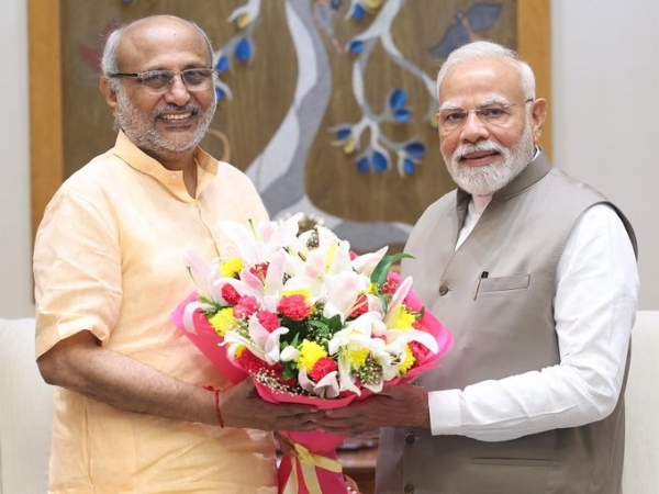 প্রধানমন্ত্রী মোদীকে শুভেচ্ছা জানিয়েছেন উপরাষ্ট্রপতি