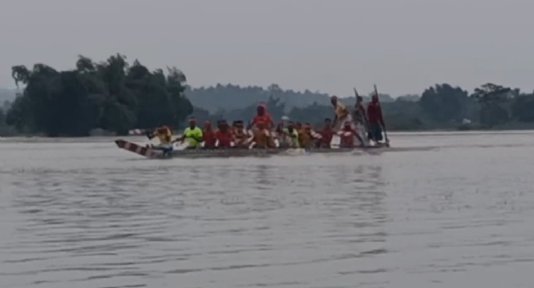 নৌকা বাইচ