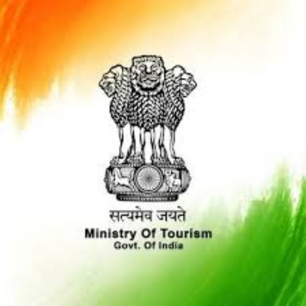 পর্যটকদের সুরক্ষায় ২৪ ঘণ্টা হেল্পলাইন ও বিশেষ পুলিশ, বদলে যাচ্ছে ভারতের পর্যটন ব্যবস্থা