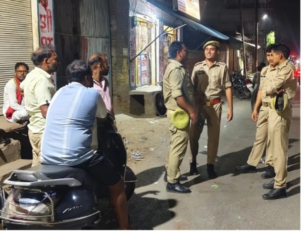 ঘটনাস্থলে পুলিশ
