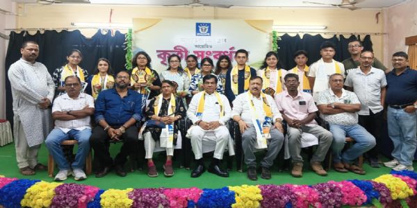 সাংবাদিকদের সন্তানদের কৃতিত্বে আগরতলা প্রেসক্লাবের সংবর্ধনা, সমাজের কাজে এগিয়ে আসার আহ্বান মেয়রের