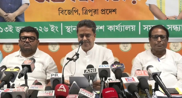 সাংবাদিক সম্মেলনে মুখ্যমন্ত্রী