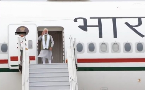 ফ্রান্স ও স্লোভাকিয়ার উদ্দেশে রওনা প্রধানমন্ত্রী, যোগ দেবেন জি৭ সম্মেলনে