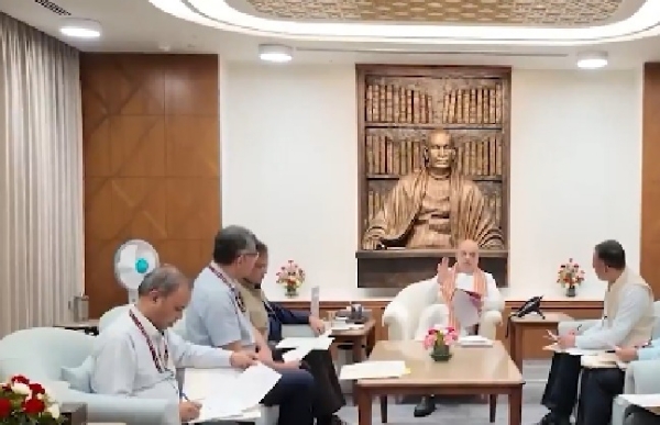 জনবিন্যাস পরিবর্তনের বিষয়ে বৈঠকের পৌরহিত্য অমিত শাহ-র