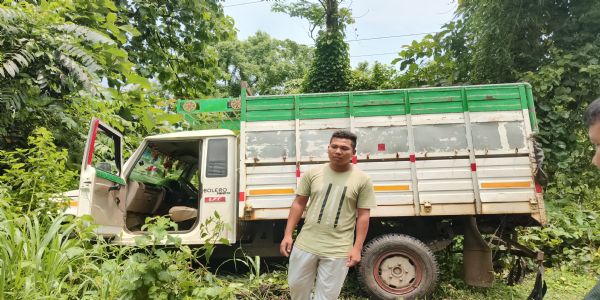 বড়মুড়ায় বিধায়িকার গাড়িতে বোলেরো পিকআপের ধাক্কা, অল্পের জন্য বড় দুর্ঘটনা এড়াল
