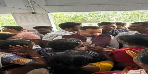 জনকল্যাণ শিবিরে ব্যাপক সমাগম, মানুষের সমস্যা শুনলেন বিধায়ক সন্তু পান