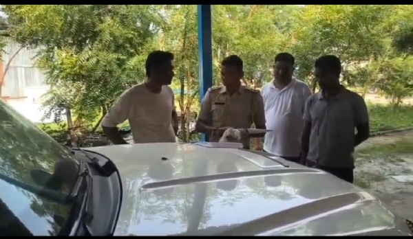 কৃষ্ণ দাসের বাড়িতে পুলিশ
