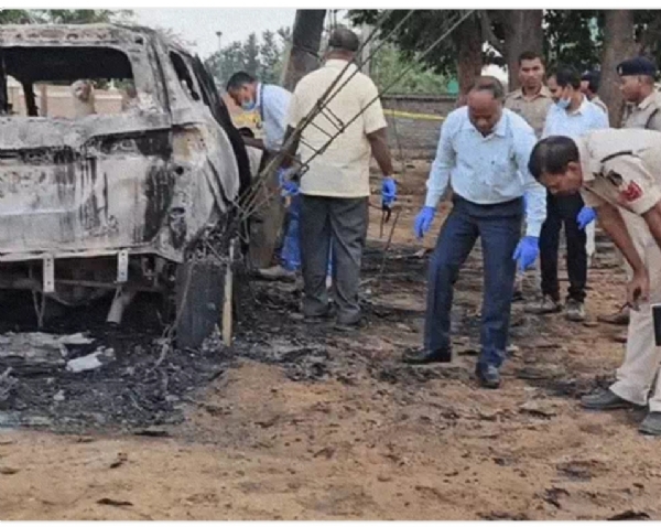 বালি খাদানকে কেন্দ্র করে ছত্তিশগড়ে রক্তক্ষয়ী হামলা, গাড়িতে পুড়ে মৃত্যু বিজেপির প্রাক্তন পঞ্চায়েত নেতা ও তাঁর ভাইয়ের