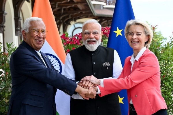 ফ্রান্সে আন্তোনিও কস্তা ও রসুলা ভন ডের লেয়েনের সঙ্গে সাক্ষাৎ প্রধানমন্ত্রীর