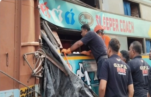ভদোদরায় বাস-ট্রাকের সংঘর্ষ