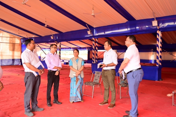 পাণ্ডু ফেরিঘাটে আবাসন শিবির পরিদর্শন মন্ত্ৰী অজন্তা নেওগের