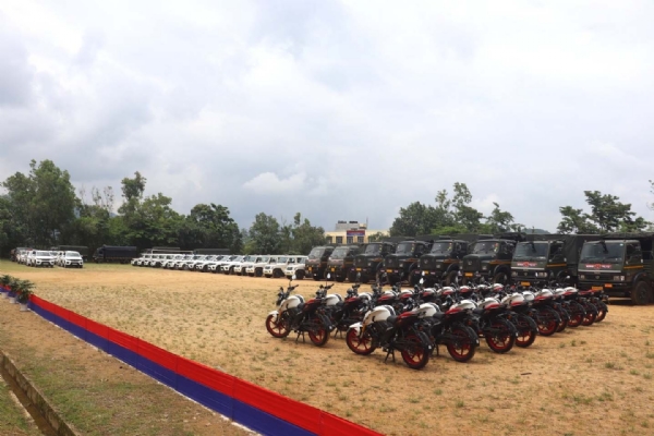 উদ্বোধিত পুলিশ যানবাহন উদ্বোধিত পুলিশ যানবাহন