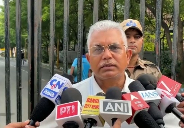 দিলীপ ঘোষ