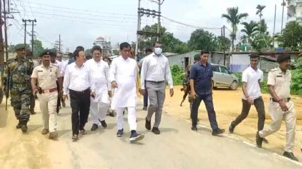 এলাকা পরিদর্শন মেয়রের