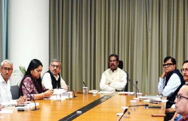 নিট-ইউজি পুনঃপরীক্ষার প্রস্তুতি খতিয়ে দেখতে বৈঠক ধর্মেন্দ্র প্রধানের নিট-ইউজি পুনঃপরীক্ষার প্রস্তুতি খতিয়ে দেখতে বৈঠক ধর্মেন্দ্র প্রধানের