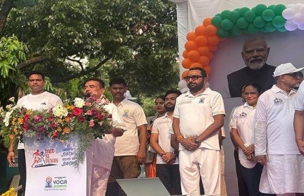 যোগ দিবসের প্রাক্কালে কলকাতায় দৌড় সে ধ্যান যোগ দিবসের প্রাক্কালে কলকাতায় দৌড় সে ধ্যান