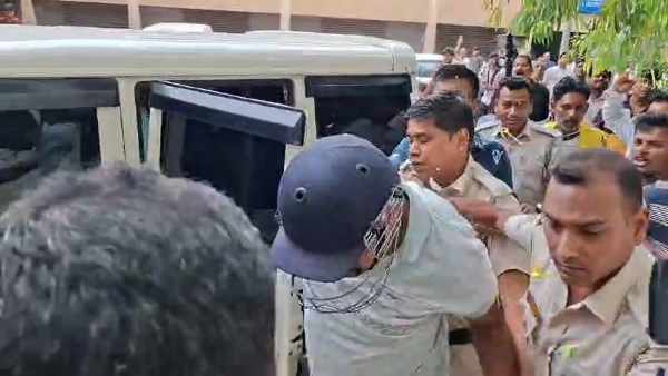 গ্রেফতার