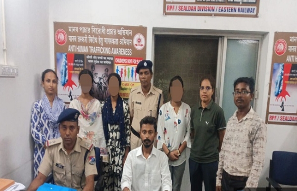 অর্কেস্ট্রা দলে কাজের টোপ, উত্তর প্রদেশে পাচারের আগে উদ্ধার পশ্চিমবঙ্গের দুই নাবালিকা