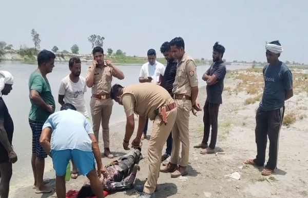 যমুনা নদীতে অজ্ঞাত যুবকের মৃতদেহ উদ্ধার, তদন্তে পুলিশ