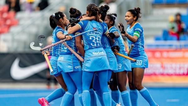 এফআইএইচ মহিলা নেশন্স কাপ : চিলিকে হারিয়ে ফাইনালে জায়গা করে নিল অপ্রতিরোধ্য