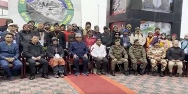 কৈলাস মানস সরোবর যাত্রার প্রথম দলের যাত্রার সূচনা রাজ্যপাল মাথুরের