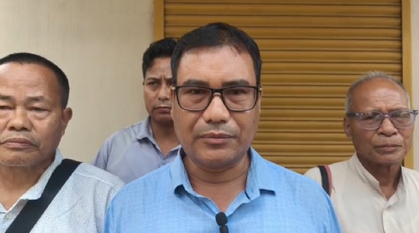আত্মসমর্পণকারী জঙ্গি নেতা আত্মসমর্পণকারী জঙ্গি নেতা