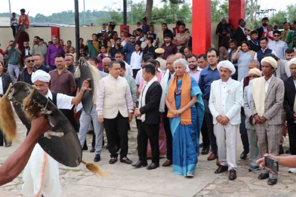 শ্রী মা জয়ন্তী মন্দিরে কেন্দ্রীয় অর্থমন্ত্রী নির্মলা সীতারমণ