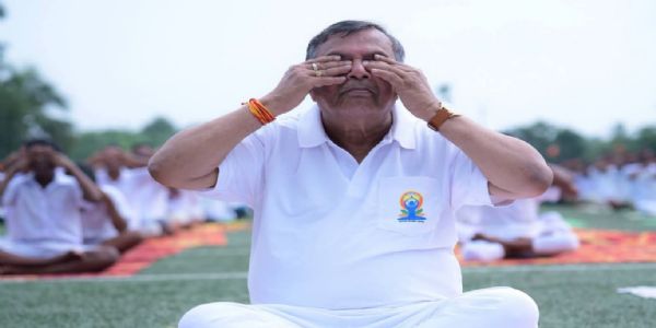 মোহনপুরে সাড়ম্বরে পালিত আন্তর্জাতিক যোগ দিবস, যোগাভ্যাসে অংশ নিলেন মন্ত্রী রতনলাল