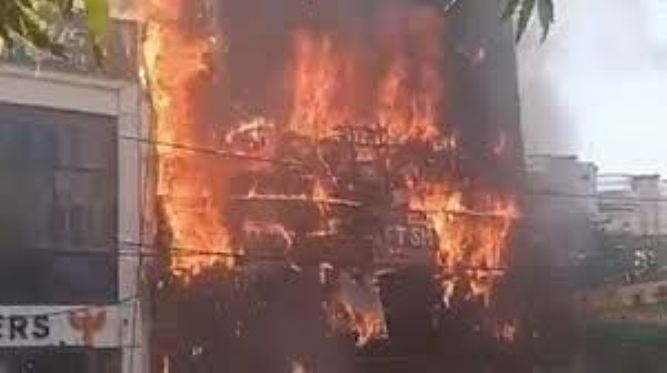 লখনউ অগ্নিকাণ্ড