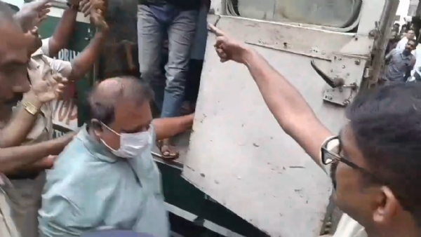 রমেন্দু সিংহ রায় কে নিয়ে যাওয়া হচ্ছে আদালতে
