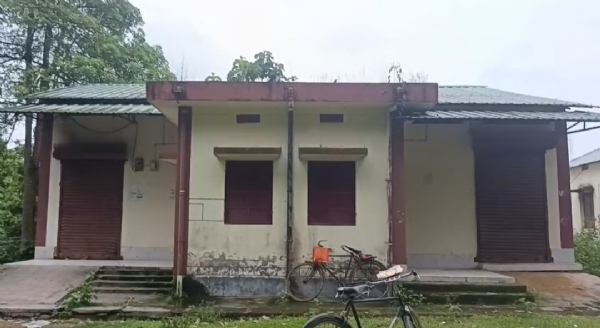 কৃষি বীজাগারে তালা