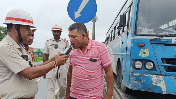 দুর্ঘটনায়