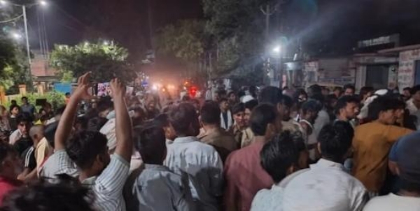 বাইক দুর্ঘটনার পর ট্রাকের চাকায় পিষ্ট যুবক