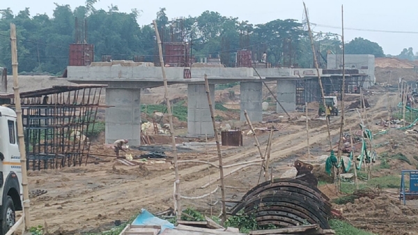 ভাবা দিঘিতে রেলের কাজ