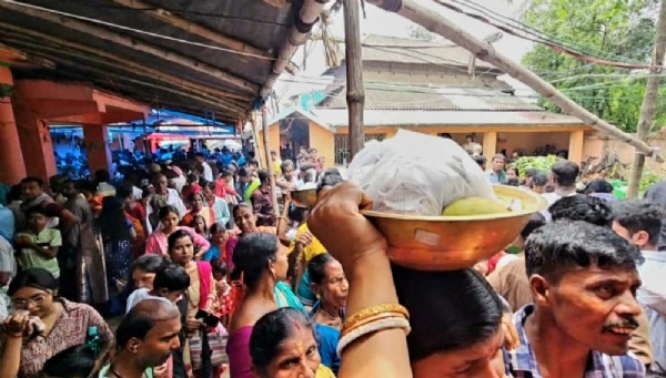 আরামবাগের মনসা তলায় বিশেষ পূজা আরামবাগের মনসা তলায় বিশেষ পূজা