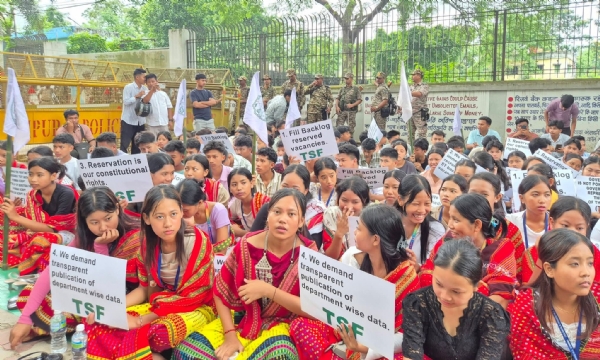 আগরতলায় গণঅবস্থান আগরতলায় গণঅবস্থান