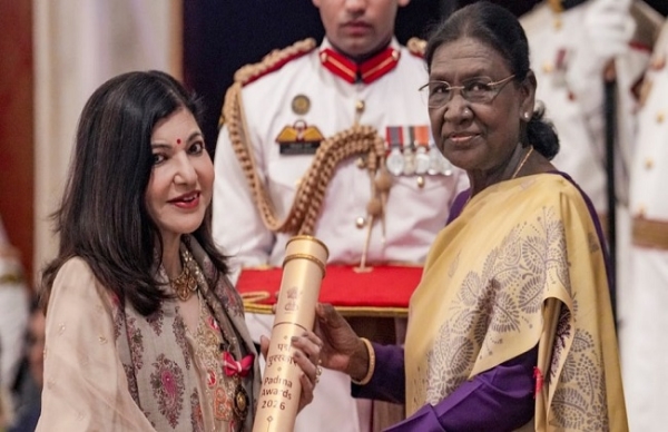 পদ্মভূষণ পেয়ে আবেগঘন বার্তা অলকা যাজ্ঞিকের, অনুরাগীদের জানালেন কৃতজ্ঞতা