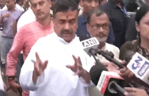 বিপর্যয়স্থলে মুখ্যমন্ত্রী শুভেন্দু অধিকারী বিপর্যয়স্থলে মুখ্যমন্ত্রী শুভেন্দু অধিকারী