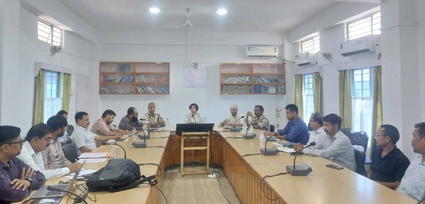জেলাশাসকের পৌরোহিত্য অনুষ্ঠিত নাহাই ও এনএইচআইডিসিএল-এর পর্যালোচনা বৈঠক